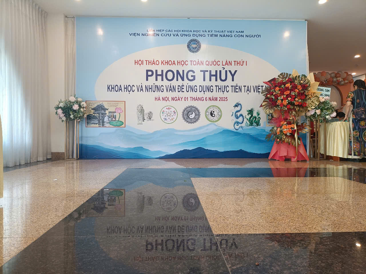 Thầy thăng dự hội thảo lần 1 năm 2025 tại viện nghiên cứu ƯD - TN con người